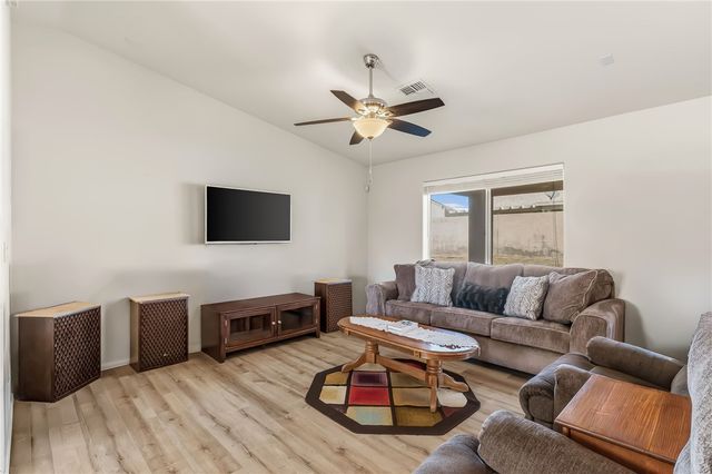 1943 E Havasu Lake Drive, Fort Mohave, AZ 86426