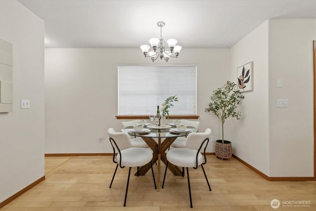 10050 19th Avenue SW, Seattle, WA 98146