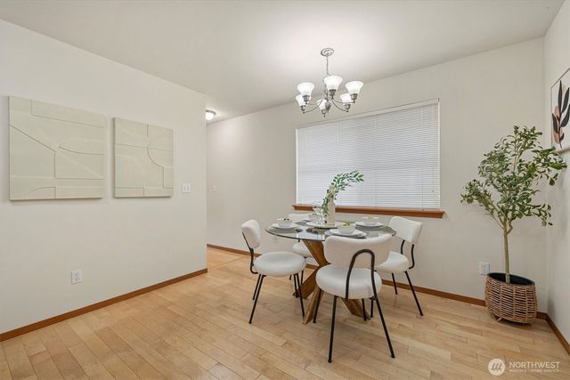 10050 19th Avenue SW, Seattle, WA 98146