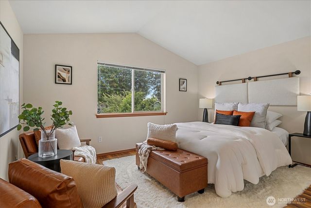 10050 19th Avenue SW, Seattle, WA 98146