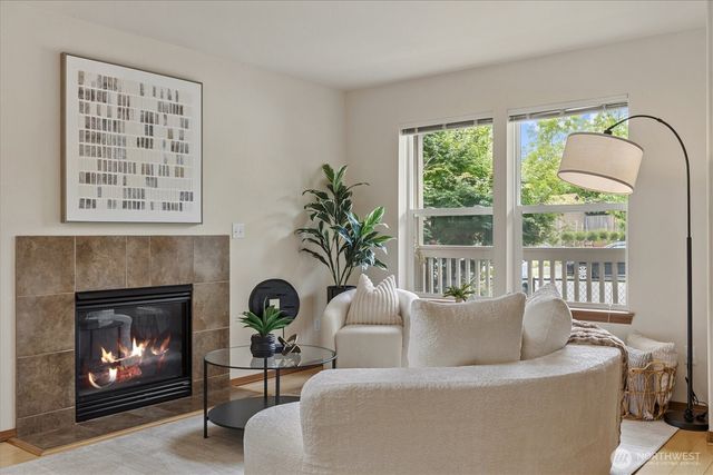 10050 19th Avenue SW, Seattle, WA 98146
