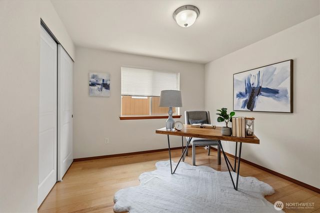 10050 19th Avenue SW, Seattle, WA 98146