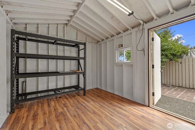 10050 19th Avenue SW, Seattle, WA 98146