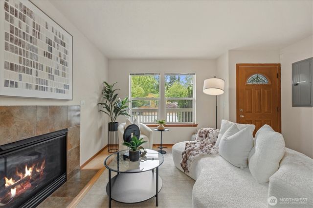 10050 19th Avenue SW, Seattle, WA 98146
