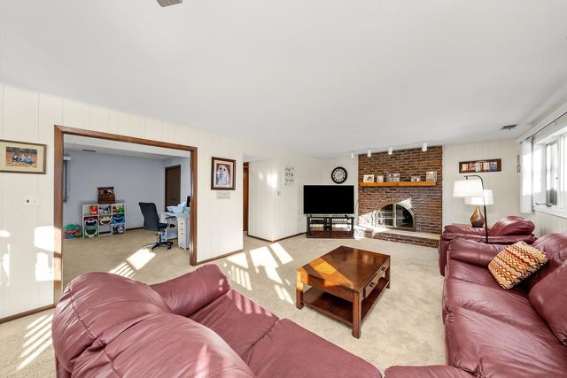 8125 Elizabeth Avenue, Orland Park, IL 60462