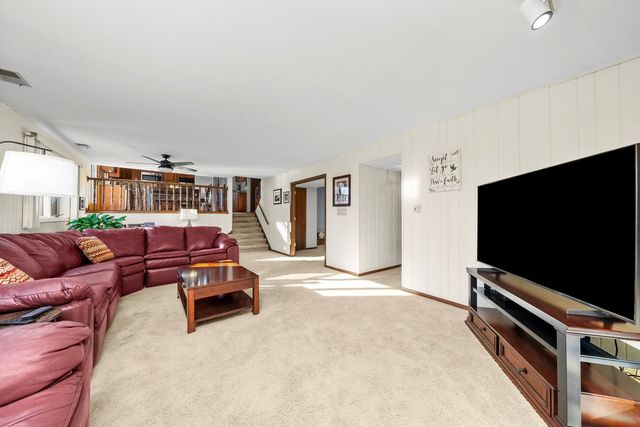 8125 Elizabeth Avenue, Orland Park, IL 60462