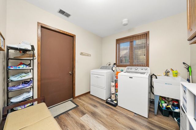 8125 Elizabeth Avenue, Orland Park, IL 60462