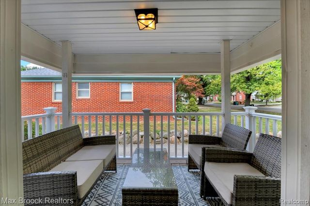 4151 Arlington Drive, Royal Oak, MI 48073