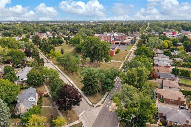4151 Arlington Drive, Royal Oak, MI 48073