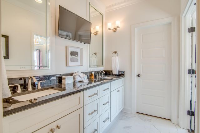 2125 Acklen Ave Unit B, Nashville, TN 37212