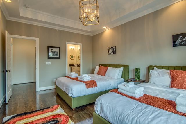 2125 Acklen Ave Unit B, Nashville, TN 37212