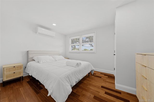 92 Washington Avenue, Deer Park, NY 11729