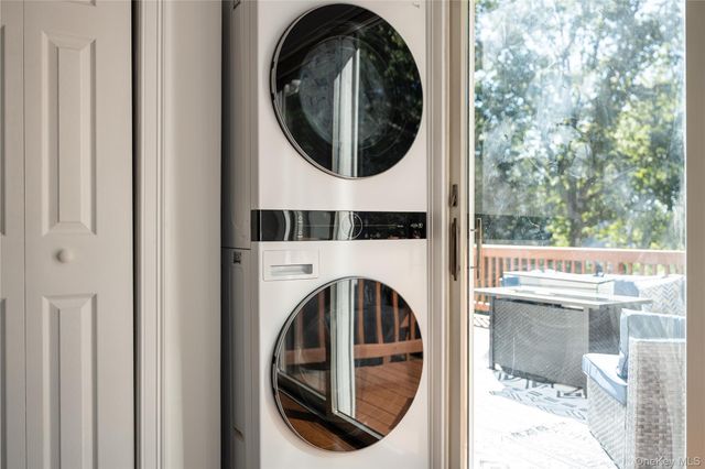 92 Washington Avenue, Deer Park, NY 11729