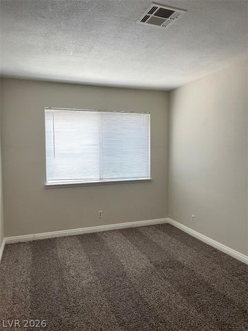1758 East University Avenue 3, Las Vegas, NV 89119