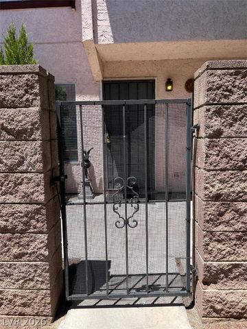1758 East University Avenue 3, Las Vegas, NV 89119
