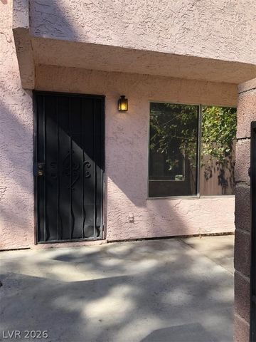 1758 East University Avenue 3, Las Vegas, NV 89119