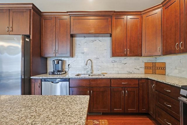 5 Green Ln 5, Framingham, MA 01701