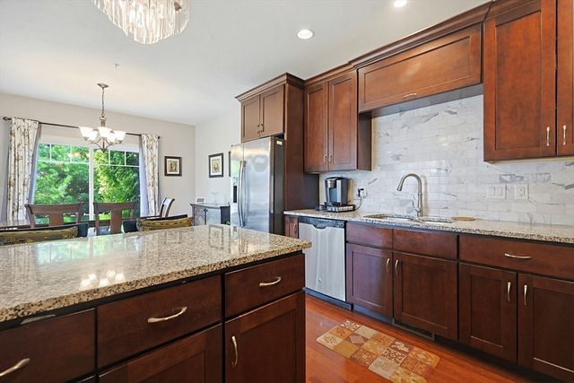 5 Green Ln 5, Framingham, MA 01701