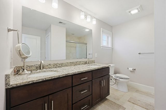 5 Green Ln 5, Framingham, MA 01701