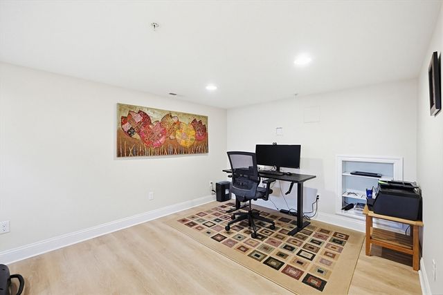 5 Green Ln 5, Framingham, MA 01701