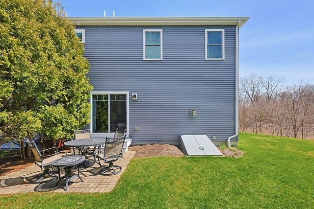 5 Green Ln 5, Framingham, MA 01701