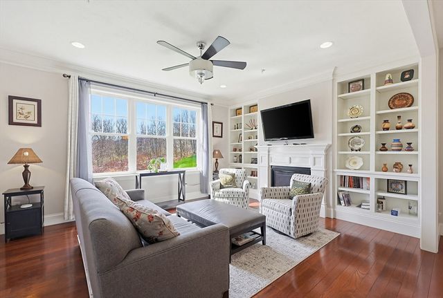 5 Green Ln 5, Framingham, MA 01701