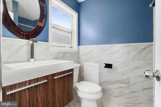 2396 ELVANS RD SE, Washington, DC 20020