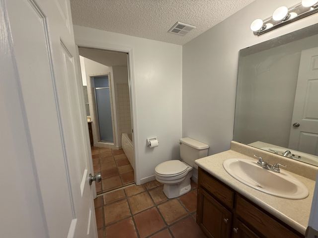 8200 TRINITY RD, Cordova, TN 38018