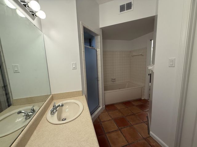 8200 TRINITY RD, Cordova, TN 38018