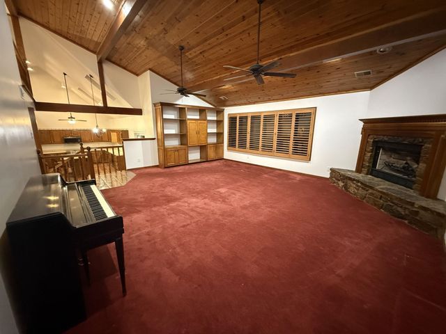 8200 TRINITY RD, Cordova, TN 38018