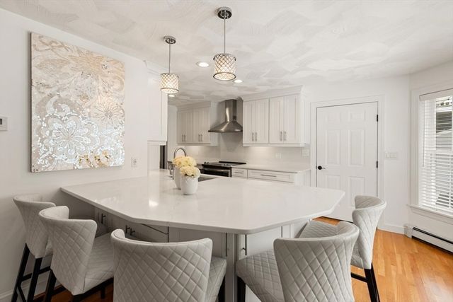 5 Hemenway Avenue, Melrose, MA 02176