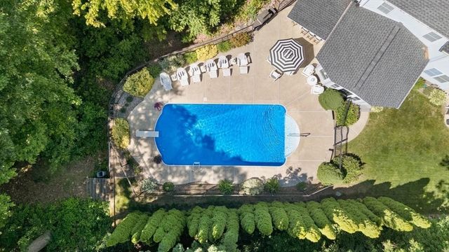 5 Hemenway Avenue, Melrose, MA 02176