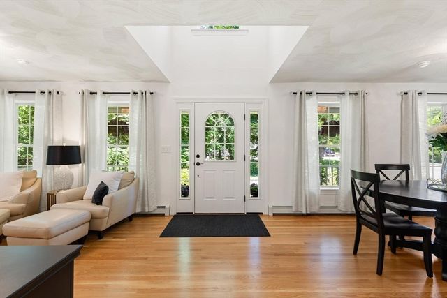 5 Hemenway Avenue, Melrose, MA 02176