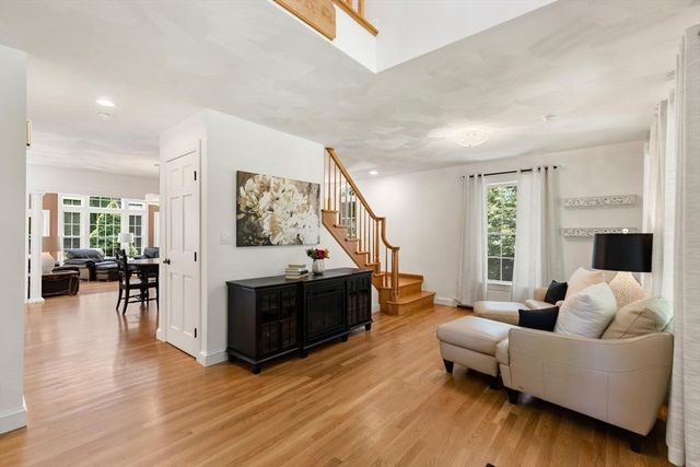5 Hemenway Avenue, Melrose, MA 02176