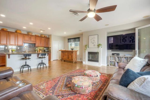 5022 Calle Arquero, Oceanside, CA 92057