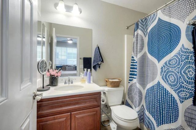 5022 Calle Arquero, Oceanside, CA 92057
