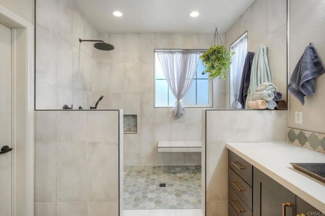 5022 Calle Arquero, Oceanside, CA 92057