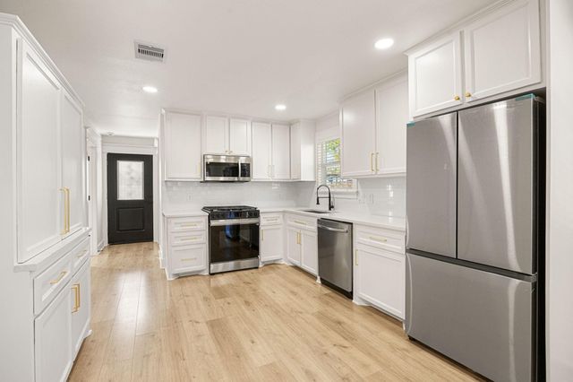 4109 Europa Street, Houston, TX 77022