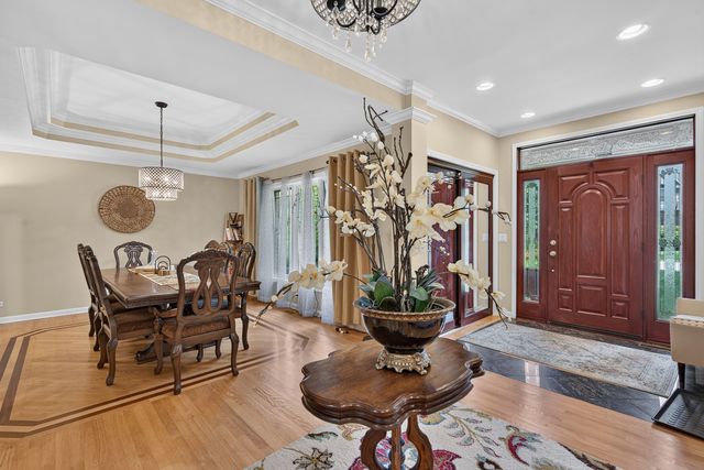 14637 W River Oaks Drive, Lincolnshire, IL 60069