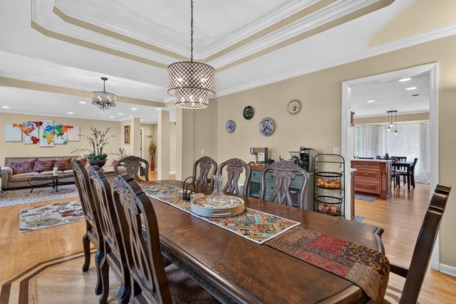 14637 W River Oaks Drive, Lincolnshire, IL 60069