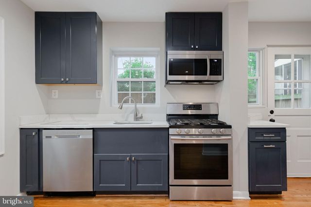 5933 WILLIAMSBURG RD, Alexandria, VA 22303