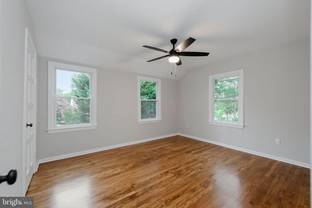 5933 WILLIAMSBURG RD, Alexandria, VA 22303