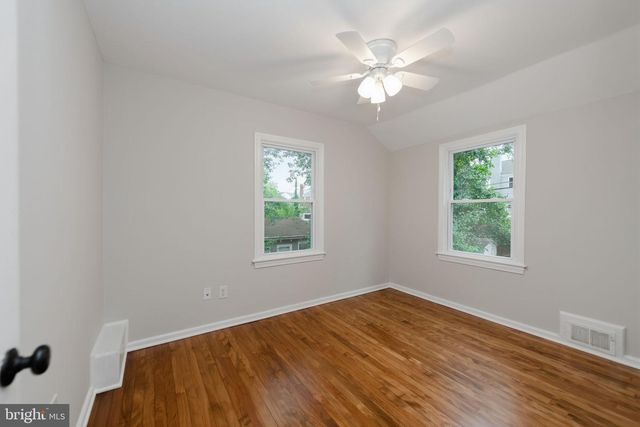 5933 WILLIAMSBURG RD, Alexandria, VA 22303