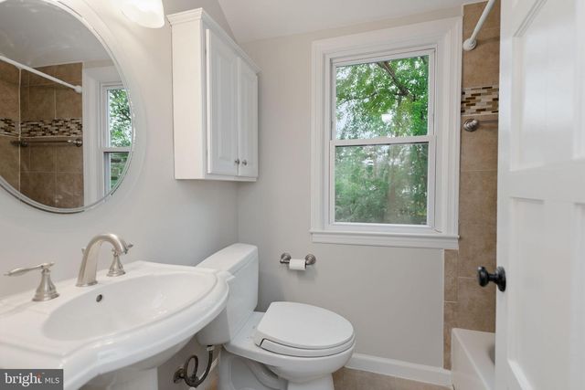 5933 WILLIAMSBURG RD, Alexandria, VA 22303