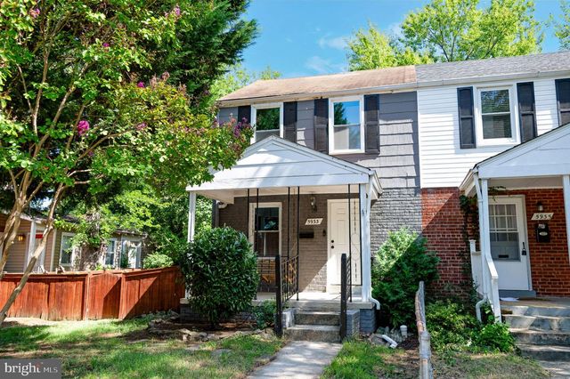 5933 WILLIAMSBURG RD, Alexandria, VA 22303