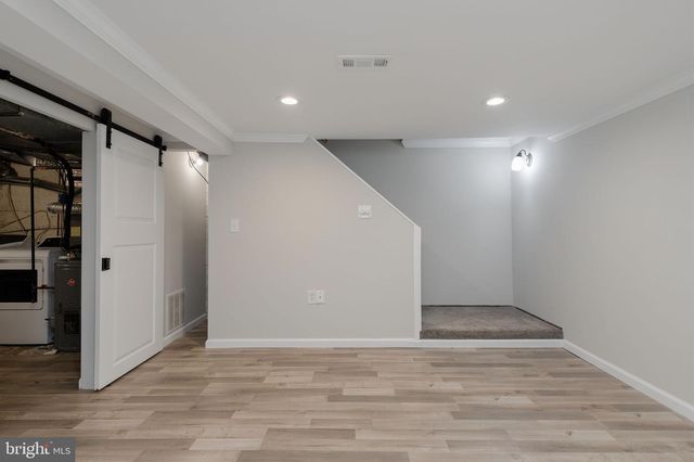 5933 WILLIAMSBURG RD, Alexandria, VA 22303