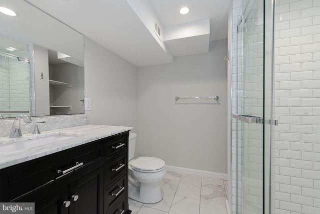 5933 WILLIAMSBURG RD, Alexandria, VA 22303