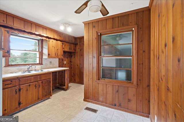 6795 Queen Mill Road SE, Mableton, GA 30126