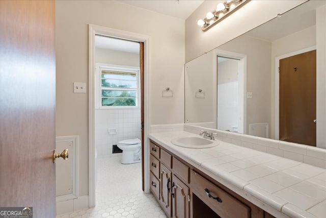 6795 Queen Mill Road SE, Mableton, GA 30126