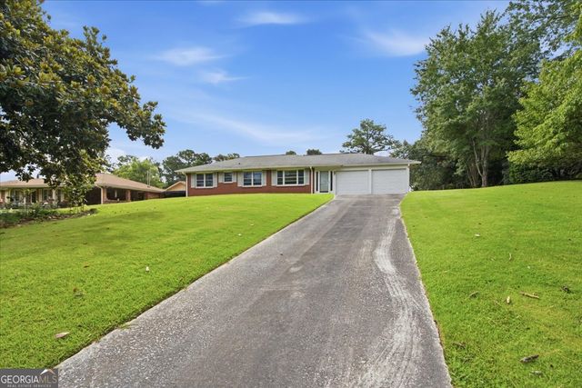 6795 Queen Mill Road SE, Mableton, GA 30126